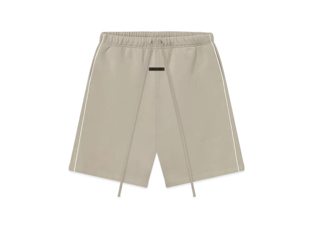 FEAR OF GOD ESSENTIALS Relaxed Fleece Sweatshort With Piping "Timber/Cloud White"