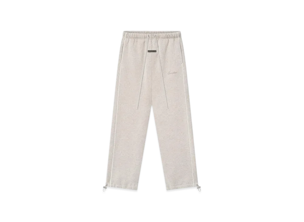 FEAR OF GOD ESSENTIALS Relaxed Fleece Sweatpant With Piping "Heather Stone"