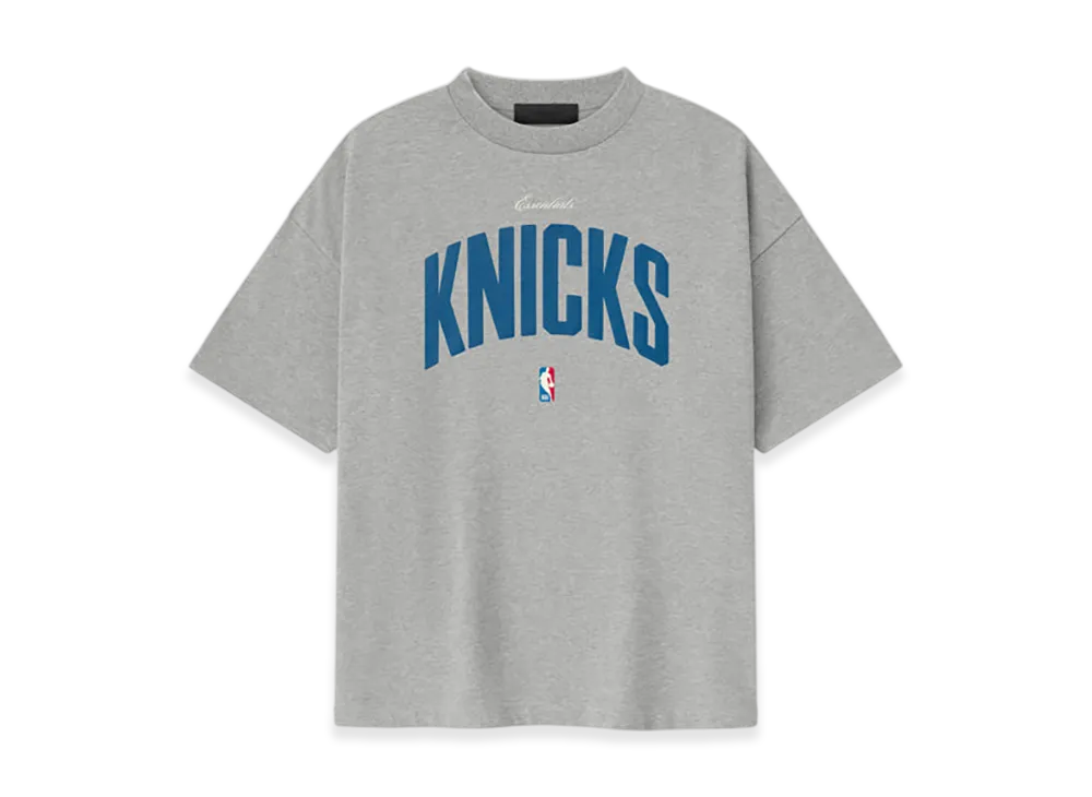 FEAR OF GOD ESSENTIALS Knicks 90s Tee "Concrete Heather"