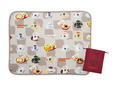 BANDAI "Ichiban Kuji" -Komeda's Coffee Shop ~A Heartwarming Moment~- B Prize Warm blanket with case