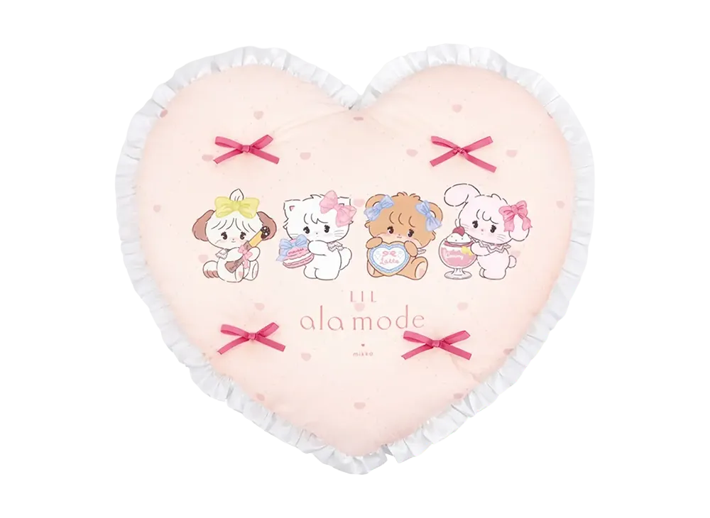 BANDAI "Ichiban Kuji" -Lil ala mode ~Sweets Dresser~- A Prize Heart Frill Cushion