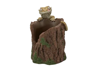 BANDAI "Ichiban Kuji" -Reptiles & Amphibians ~Tiny Friends~ vol.2- D Prize Crested Gecko and Perch Trinket Box