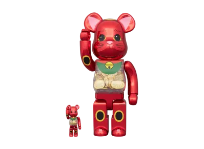 MEDICOM TOY "BEARBRICK" Maneki-Neko (Beckoning Cat) Oval Coin, 10 Million Ryo, Plum Gold Plated, 100% & 400%