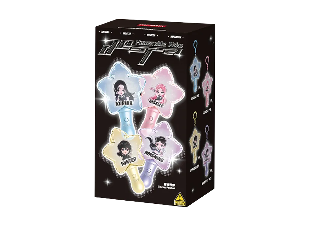 POP MART aespa Memorable Picks Series Glowing Pendant [Piece]