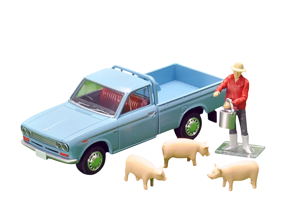 TOMYTEC "TOMICA LIMITED VINTAGE" 1/64 LV-195b Datsun Truck 1500 Deluxe (Light Blue) With Figure