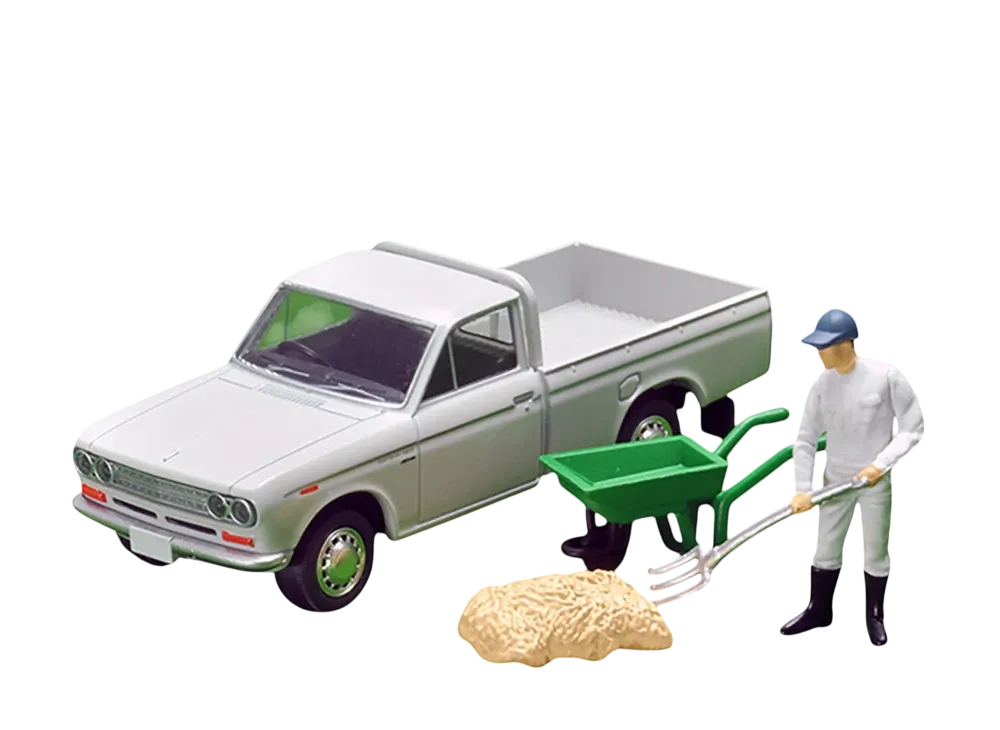 TOMYTEC "TOMICA LIMITED VINTAGE" 1/64 LV-195c Datsun Truck 1300 Deluxe (White) With Figure