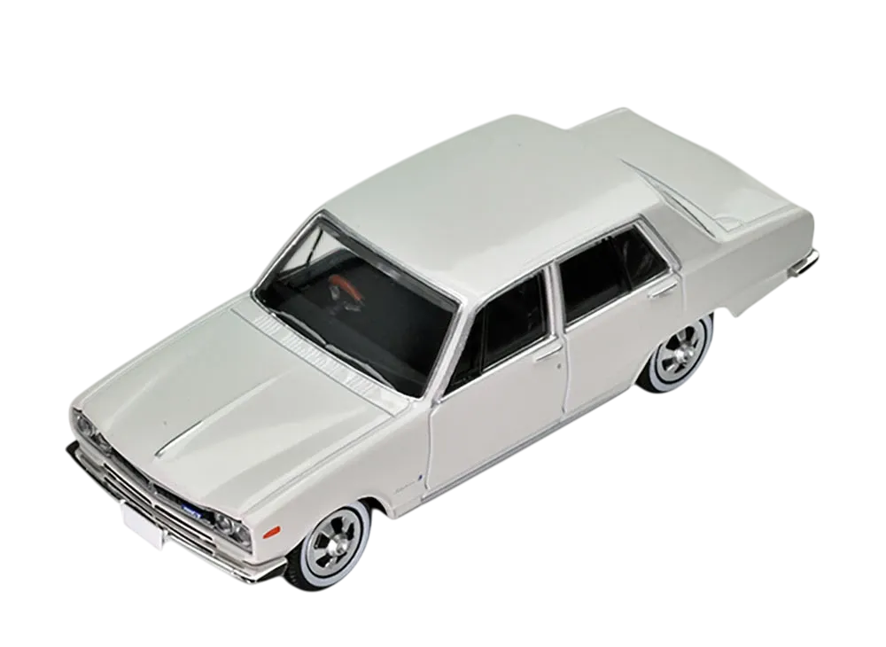 TOMYTEC "TOMICA LIMITED VINTAGE" 1/64 LV-167a Skyline 2000GT (White) 1971 Model