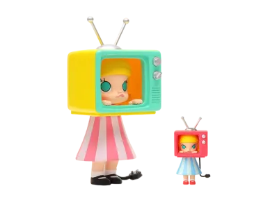 POP MART MOLLY WATCHING TELEVISION