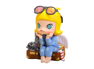 POP MART MOLLY Keen On Traveling