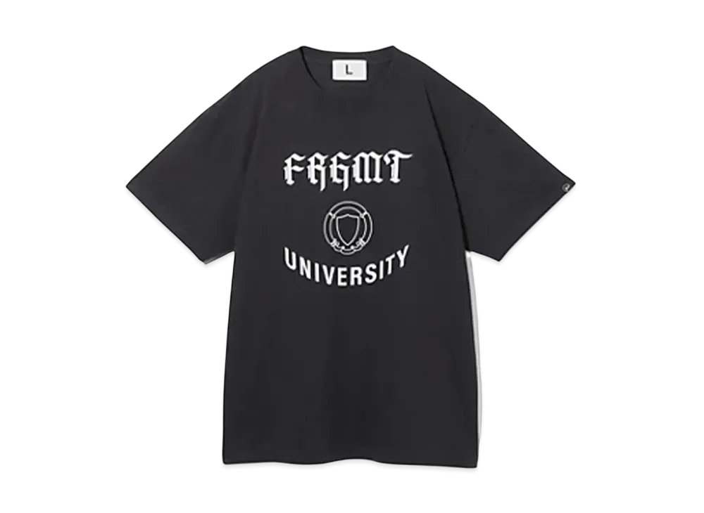 FRAGMENT UNIVERSITY Tee H "Black"