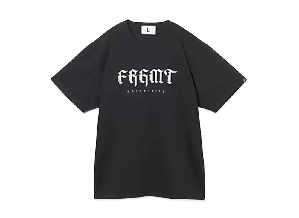 FRAGMENT UNIVERSITY Tee G "Black"