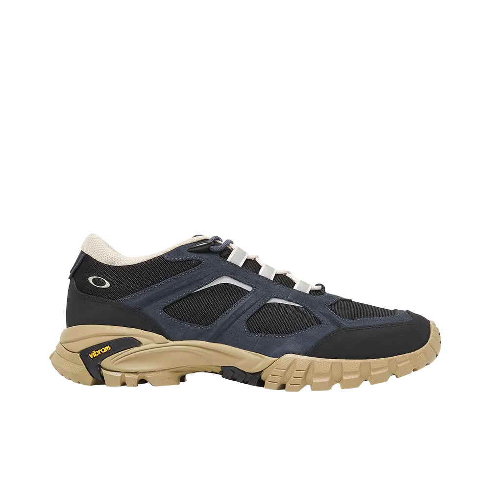 Oakley Sierra Terrain "Graphite"