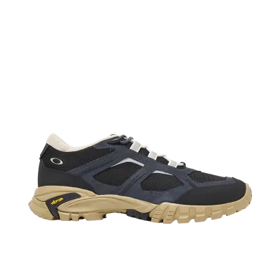 Oakley Sierra Terrain "Graphite"