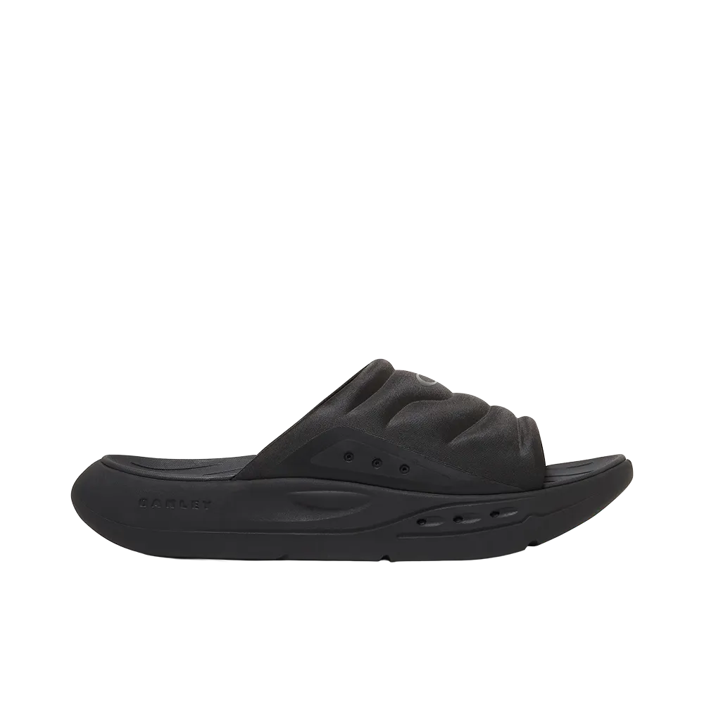 Oakley Studio Slide "Blackout"
