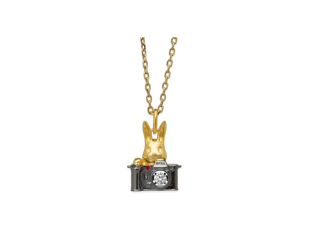 FR2 Dancing Stone Photographer Rabbit Necklace "Gold"