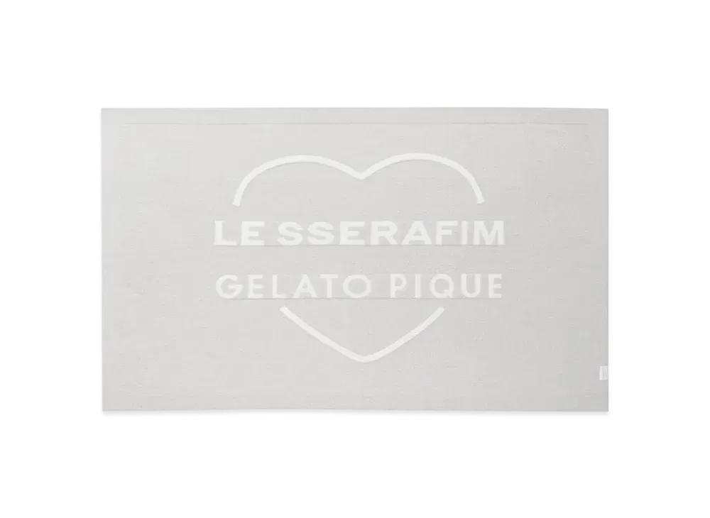 GELATO PIQUE x LE SSERAFIM Smoothy Blanket "Right Gray"