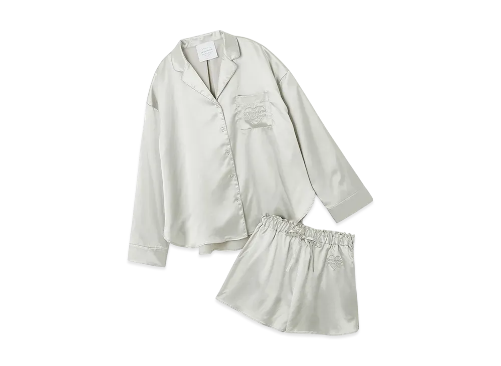 GELATO PIQUE x LE SSERAFIM Satin Shirt & Shorts Set "Right Gray"