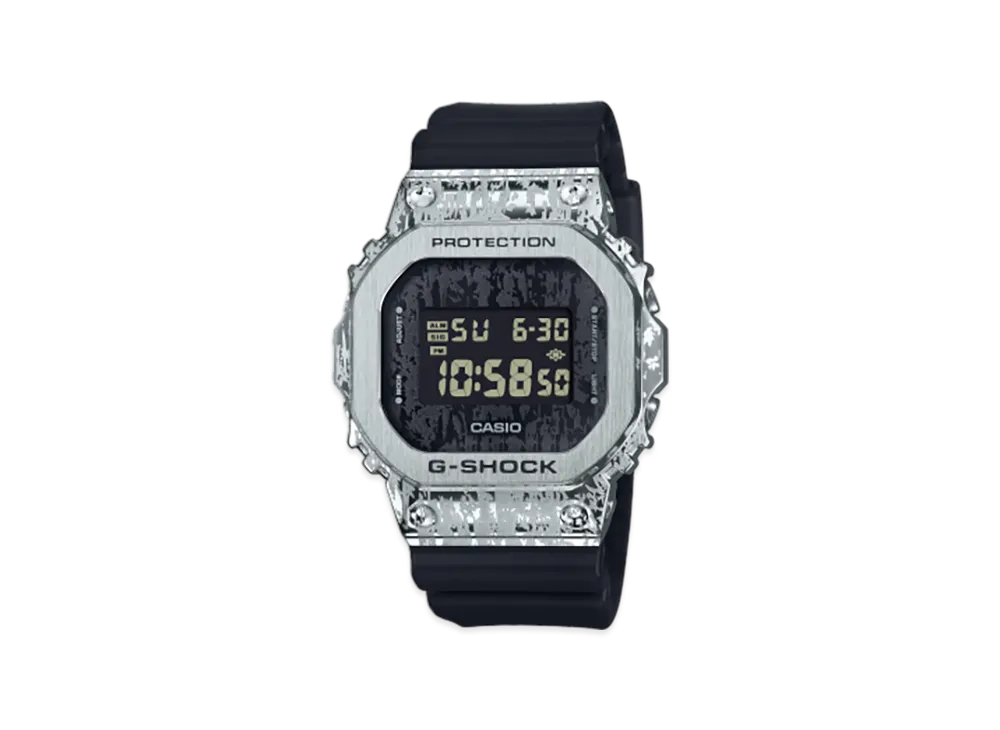Casio G-Shock GM-5600GC-1JF "Black/Silver"