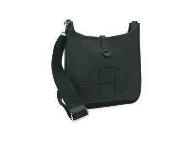 Hermes Women's Evelyne 3 PM 29 Taurillon Clemence Shoulder Bag "Noir"