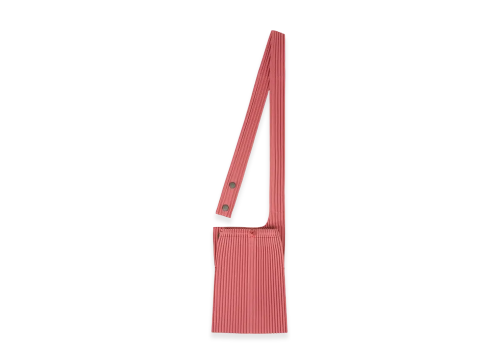 HOMME PLISSE ISSEY MIYAKE Pocket "Dusky Red"