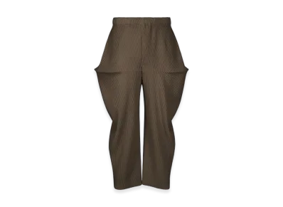 HOMME PLISSE ISSEY MIYAKE Kinetic Sculpture "Mud Brown"