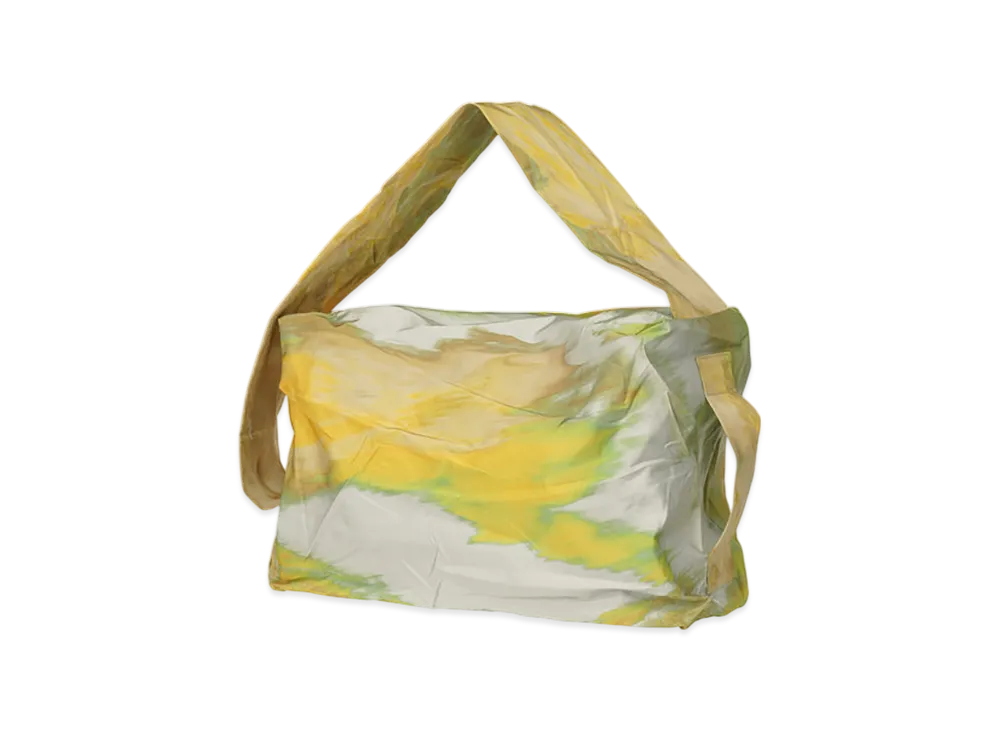 HOMME PLISSE ISSEY MIYAKE Agate Bag "Yellow"