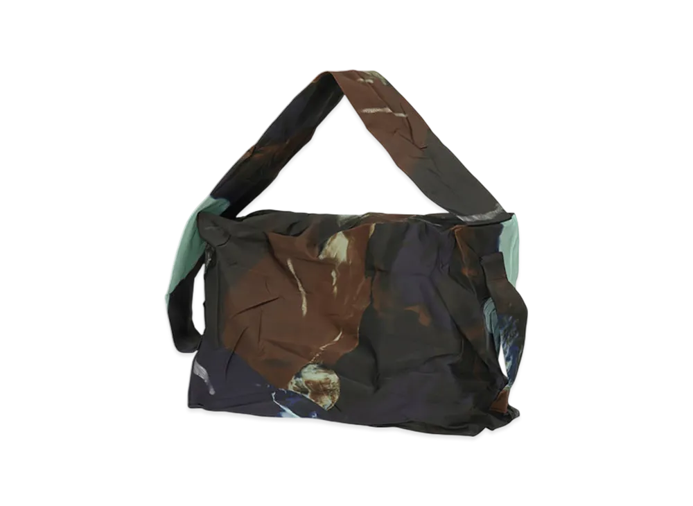 HOMME PLISSE ISSEY MIYAKE Agate Bag "Brown"