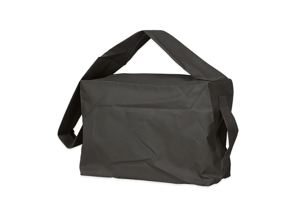 HOMME PLISSE ISSEY MIYAKE Stone Bag "Black"