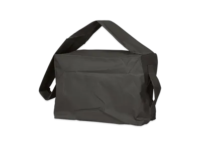 HOMME PLISSE ISSEY MIYAKE Stone Bag "Black"