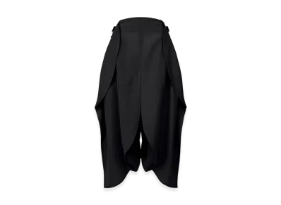 132 5. ISSEY MIYAKE Sequence "Black"