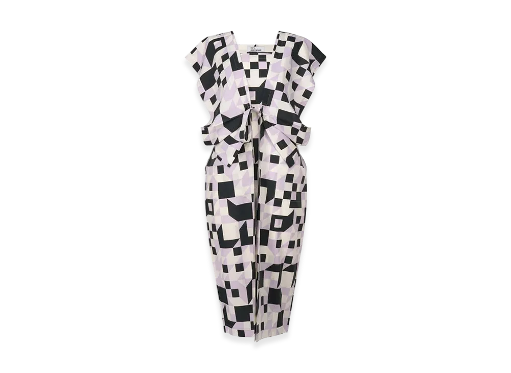 132 5. ISSEY MIYAKE Box Composition "Icy Lilac"