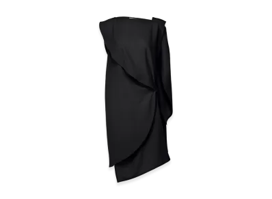 132 5. ISSEY MIYAKE Sequence "Black"