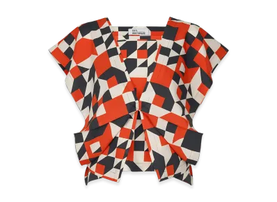 132 5. ISSEY MIYAKE Box Composition "Scarlet"