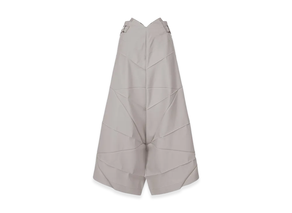 132 5. ISSEY MIYAKE No.2 "Silver Gray"