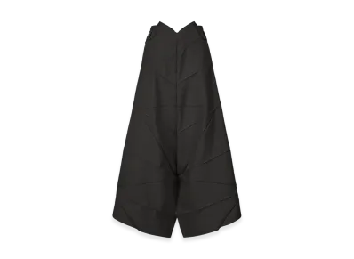 132 5. ISSEY MIYAKE No.2 "Black"