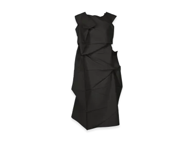 132 5. ISSEY MIYAKE No.2 "Black"