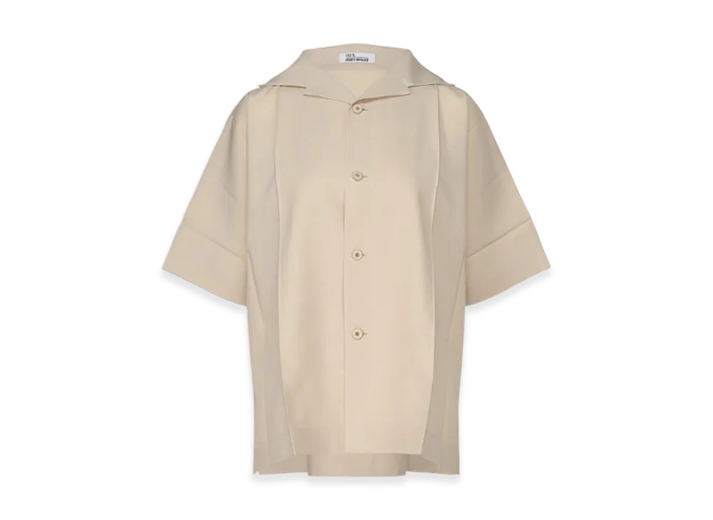 132 5. ISSEY MIYAKE Flat Shirts "Light Beige"