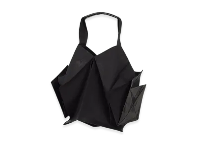 132 5. ISSEY MIYAKE Standard Bag "Black/Luster"