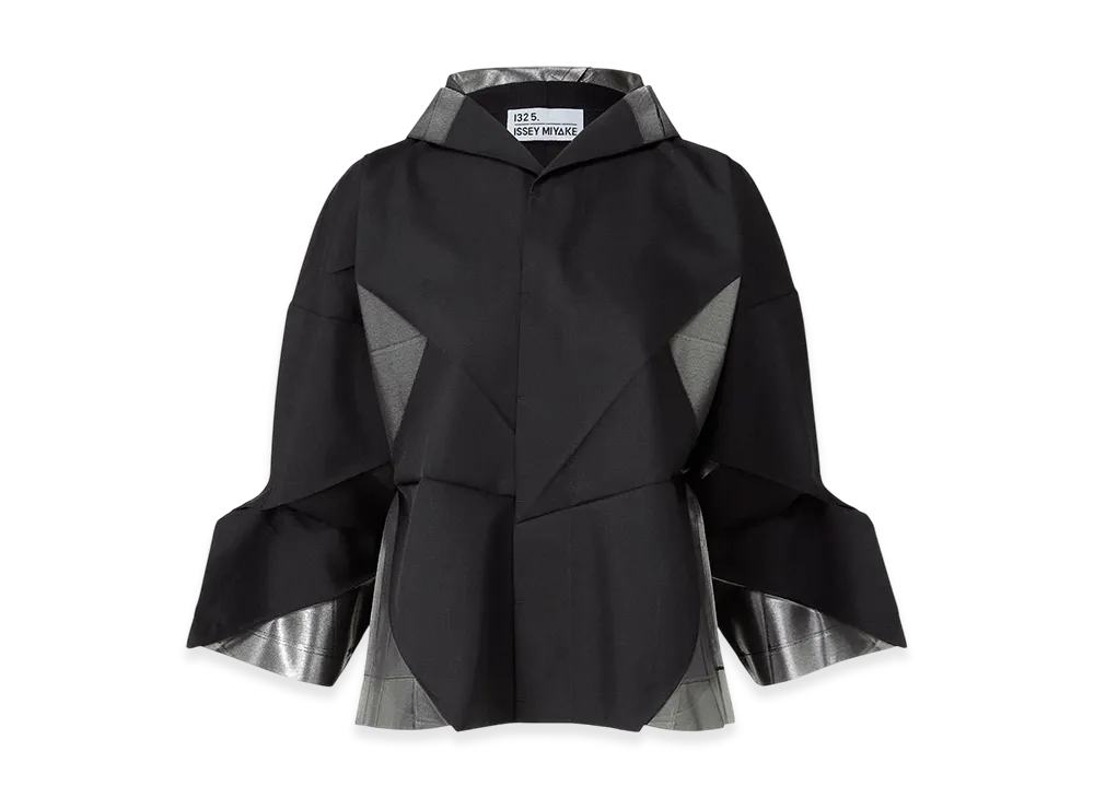 132 5. ISSEY MIYAKE Standard "Black/Silver"