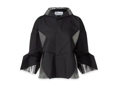 132 5. ISSEY MIYAKE Standard "Black/Silver"