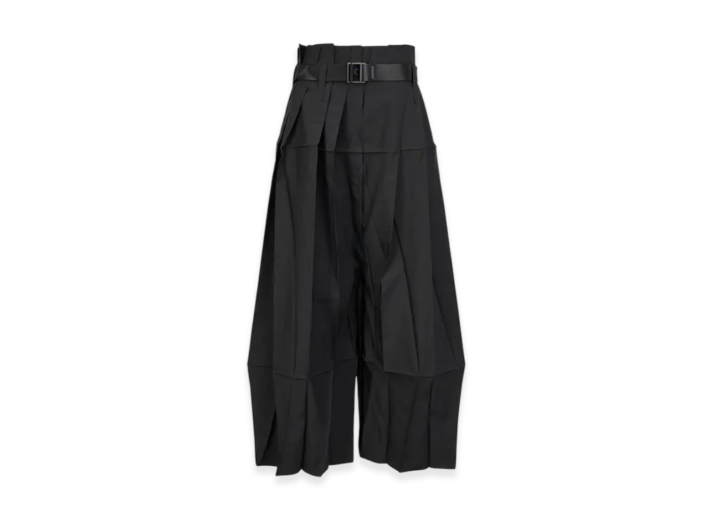 132 5. ISSEY MIYAKE Solid "Black"