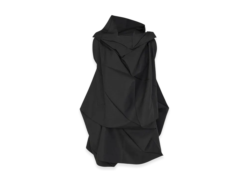 132 5. ISSEY MIYAKE Solid "Black"