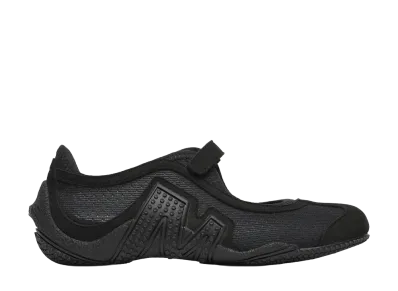 MERRELL Women's Relay Tour Mary Jane "Black"