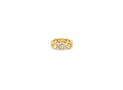 CHANEL Coco Crush Ring Quilted Motif, Small Version, 18K Yellow Gold, Diamonds