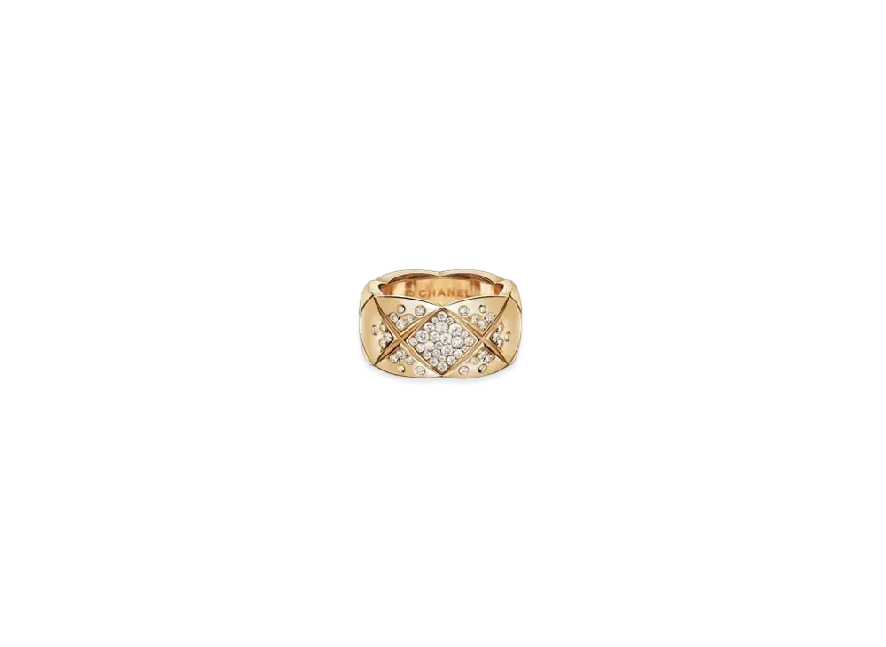 CHANEL Coco Crush Ring Quilted Motif, Large Version, 18K Beige Gold, Diamonds