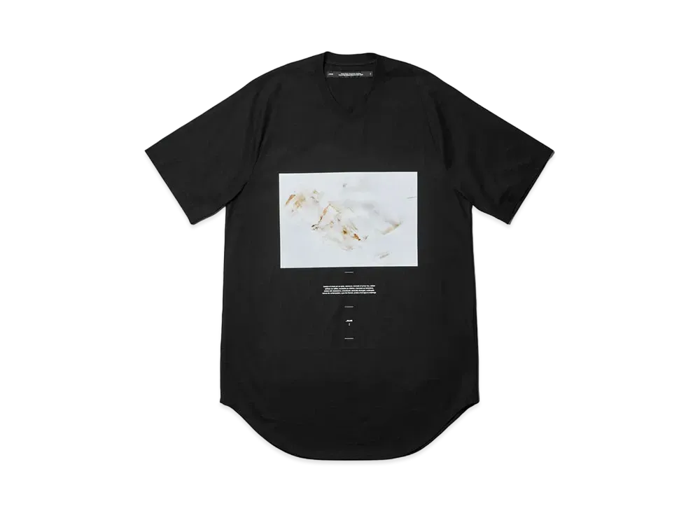 JULIUS Disarray Graphic T-Shirt "Black"