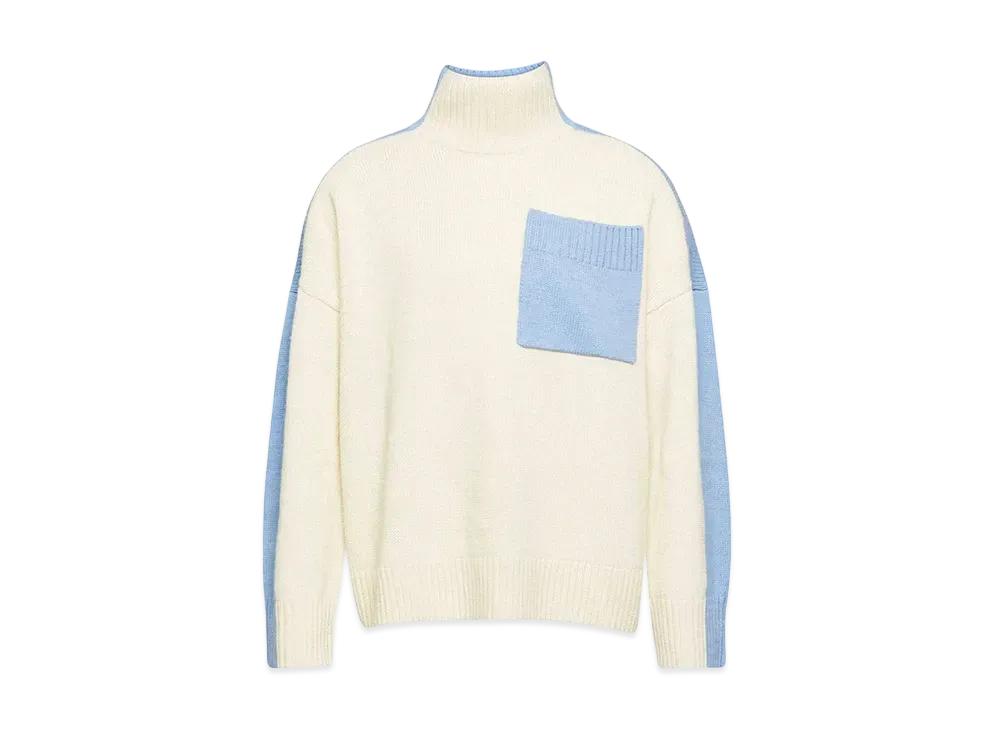 JW ANDERSON Bicolor Patch Pocket Turtleneck Sweater "White"