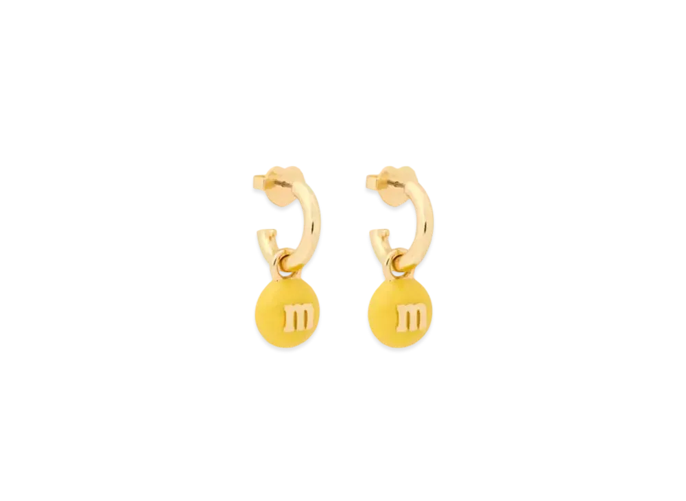 M&M's x katespade New York Charm Huggie "Yellow"