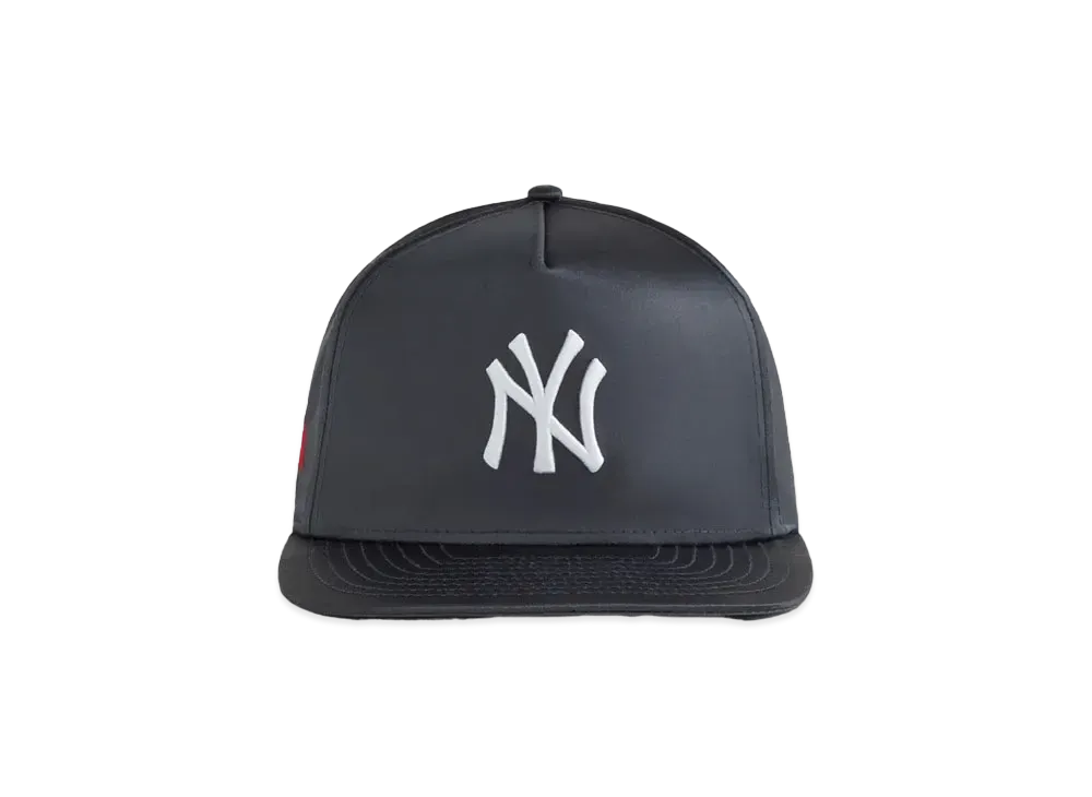 Kith x New Era For The New York Yankees Satin 9FORTY Snapback "Vague"