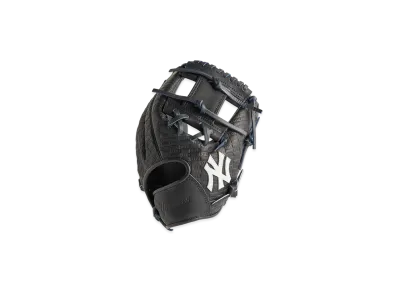 Kith x Rawlings for the New York Yankees Heart of the Hide Glove "Navy"